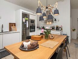 6 Person Holiday Home in Ebeltoft