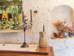 A Cave House With a Splendid, Historic Charm