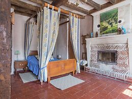A Cave House With a Splendid, Historic Charm