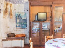 A Cave House With a Splendid, Historic Charm