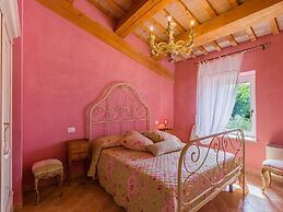 Belvilla by OYO Villa Cucco