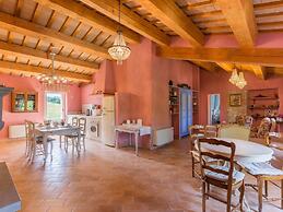 Belvilla by OYO Villa Cucco