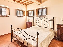 Beautiful Farmhouse in Tuscany