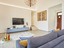 Belvilla by OYO Villa Etesiae