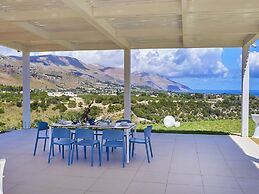 Belvilla by OYO Villa Etesiae