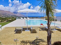 Belvilla by OYO Villa Etesiae