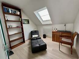 Savoir Vivre Modern Retreat