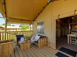 Glamping Tent With Kitchen on the Ijsselmeer