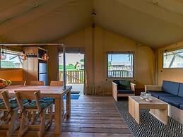 Glamping Tent With Kitchen on the Ijsselmeer