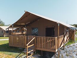 Glamping Tent With Kitchen on the Ijsselmeer