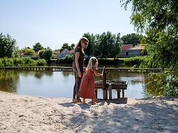 Glamping Tent With Kitchen on the Ijsselmeer