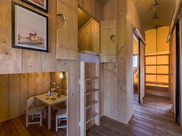 Glamping Tent With Kitchen on the Ijsselmeer