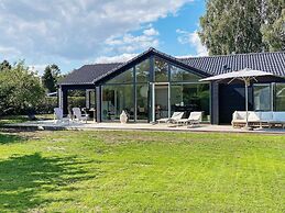 6 Person Holiday Home in Juelsminde-by Traum