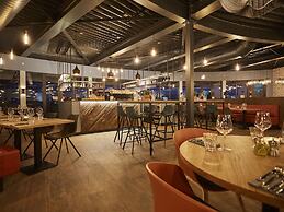 Great Villa With Luxurious Terrace, Near Roermond