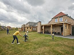 Great Villa With Luxurious Terrace, Near Roermond