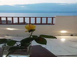 Apartment Near the sea