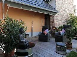 Tranquil Apartment Near Lake