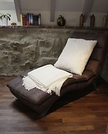 Tranquil Apartment Near Lake