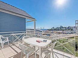 Apartment by the sea With Indoor Pool