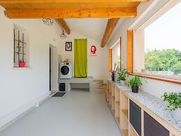 Saint-victor House in Pernes-les-fontaines