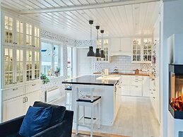 9 Person Holiday Home in Tjodalyng-by Traum