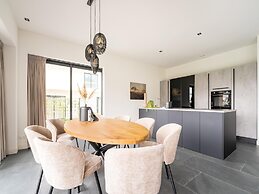 Cosy Villa in Zeewolde With Garden