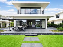 Cosy Villa in Zeewolde With Garden