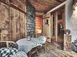 Rustic Holiday Home With Sauna