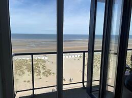 Apartment in Nieuwpoort With sea View