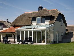 Beautiful Villa With Conservatory