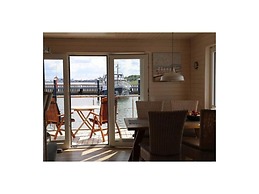 Houseboat Liliput Comfortable Holiday Residence