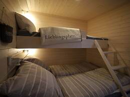 Houseboat Liliput Comfortable Holiday Residence