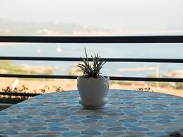 Belvilla by OYO Pedras Negras