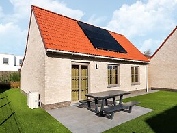 Cosy Polder House on Westhinder Domain