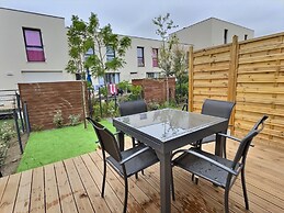 Modern Maisonette Near Serignan