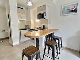 Modern Maisonette Near Serignan