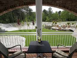 11 Bohler Brise Modern Retreat