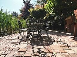 11 Bohler Brise Modern Retreat