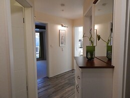 11 Bohler Brise Modern Retreat