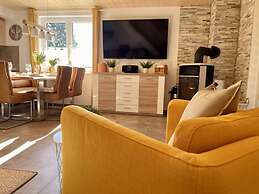 Christel Modern Retreat