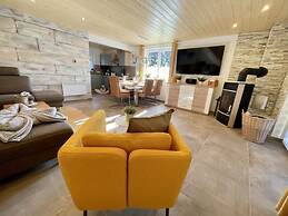 Christel Modern Retreat