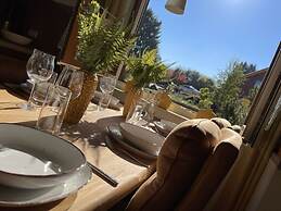 Christel Modern Retreat