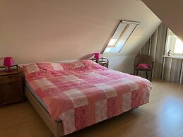 Spacious Holiday Home Close to the sea