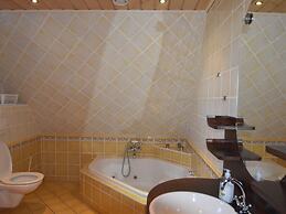 Spacious Holiday Home Close to the sea