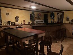 Spacious Holiday Home Close to the sea