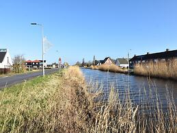 Spacious Holiday Home Close to the sea