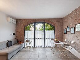 Stagno Lombardo Garden Flat