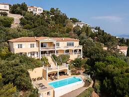 Rainier - Villa Monte Carlo