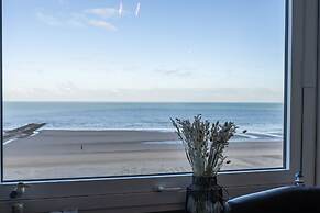 Studio With Sleeping Area