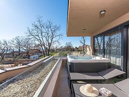 Villa Penthouse Apartment With Bubble Bath
